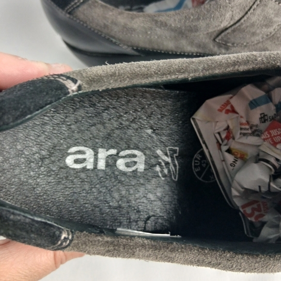 ARA Women Gray And Black Suede Flat Shoes Velcro Closure Size 11.5 - Picture 10 of 11